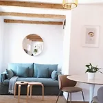 Village Hideaway With Views Ossuccio