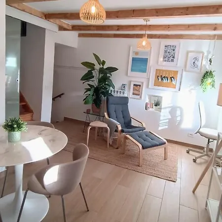 Σπίτι διακοπών Village Hideaway With Views *