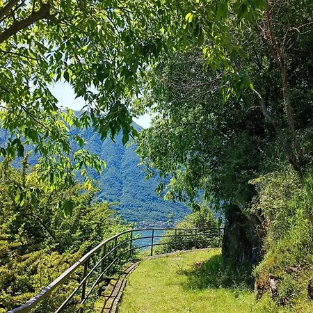 Village Hideaway With Views Σπίτι διακοπών *